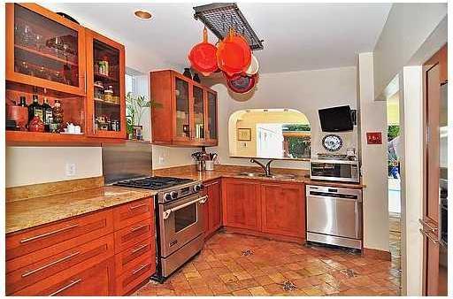 3013 Kirk Street Miami, FL 33133 - Photo 6 of 16