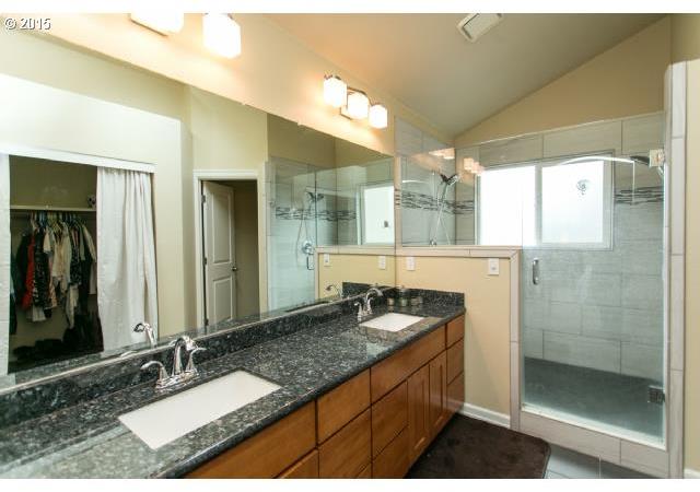 11470 Southwest Pintail Loop Beaverton, OR 97007 - Photo 5 of 16 Gallery Image 5