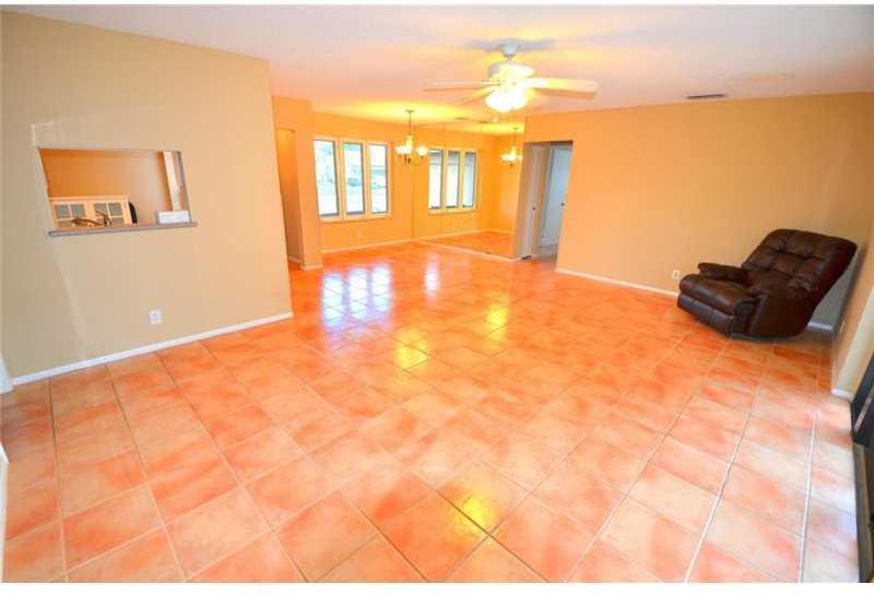 19467 Liberty Road Boca Raton, FL 33434 - Photo 4 of 24