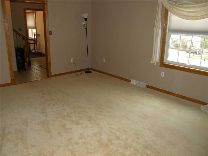 138 Lakeview Drive McKees Rocks, PA 15136 - Photo 6 of 14 Gallery Image 6