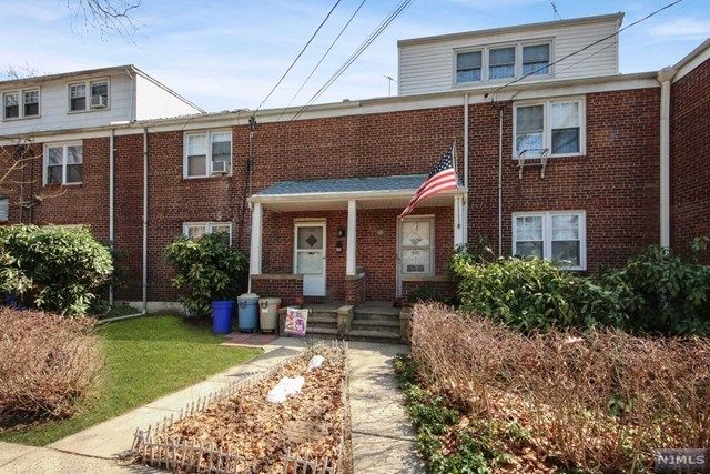 330 Shaler Boulevard Ridgefield, NJ 07657 - Photo 2 of 7 Gallery Image 2