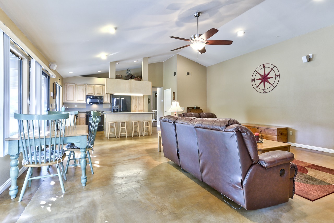 14013 Blue Ridge Trail Poway, CA 92064 - Photo 12 of 25