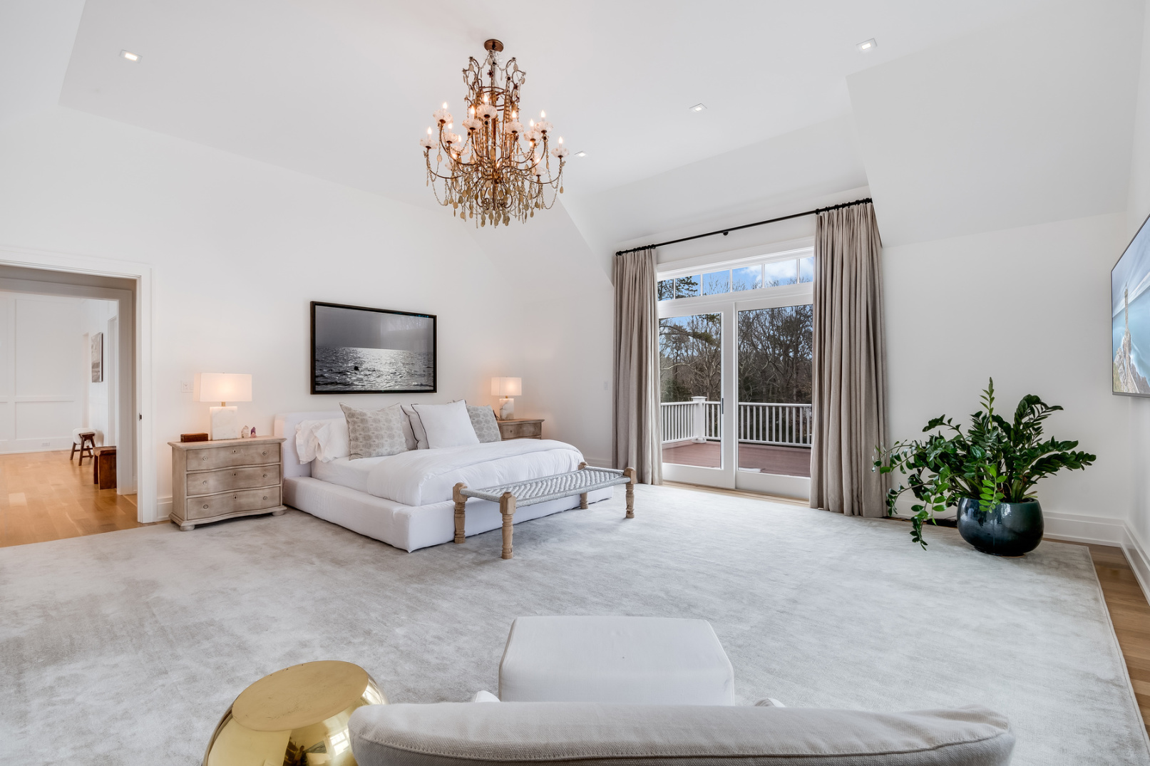 190 Hands Creek Road East Hampton, NY 11937 - Photo 9 of 20