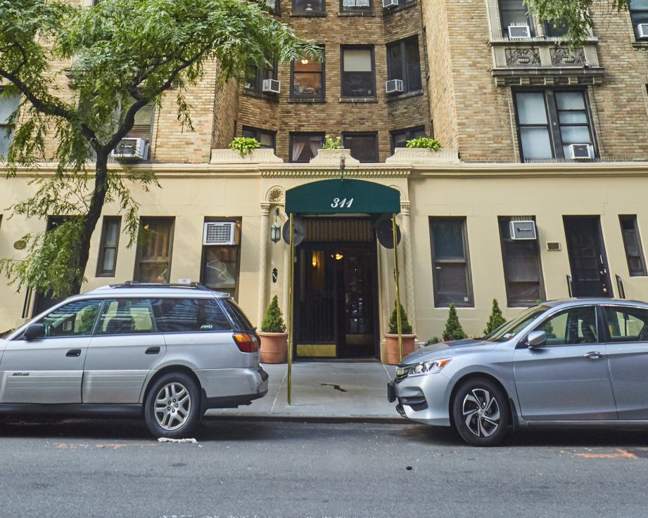 311 E 72nd St, Manhattan, NY 10021 - Photo 5 of 6