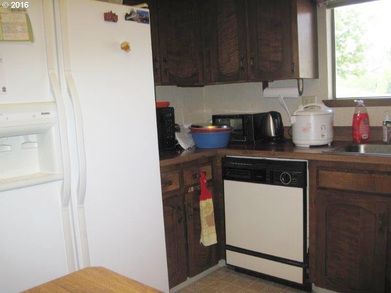 2210 Southwest Perkins Avenue Pendleton, OR 97801 - Photo 5 of 29 Gallery Image 5