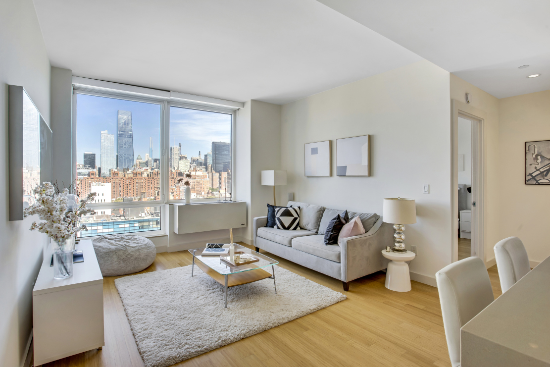 450 West 17th Street, Unit 1911 Manhattan, NY 10011 - Photo 1 of 7