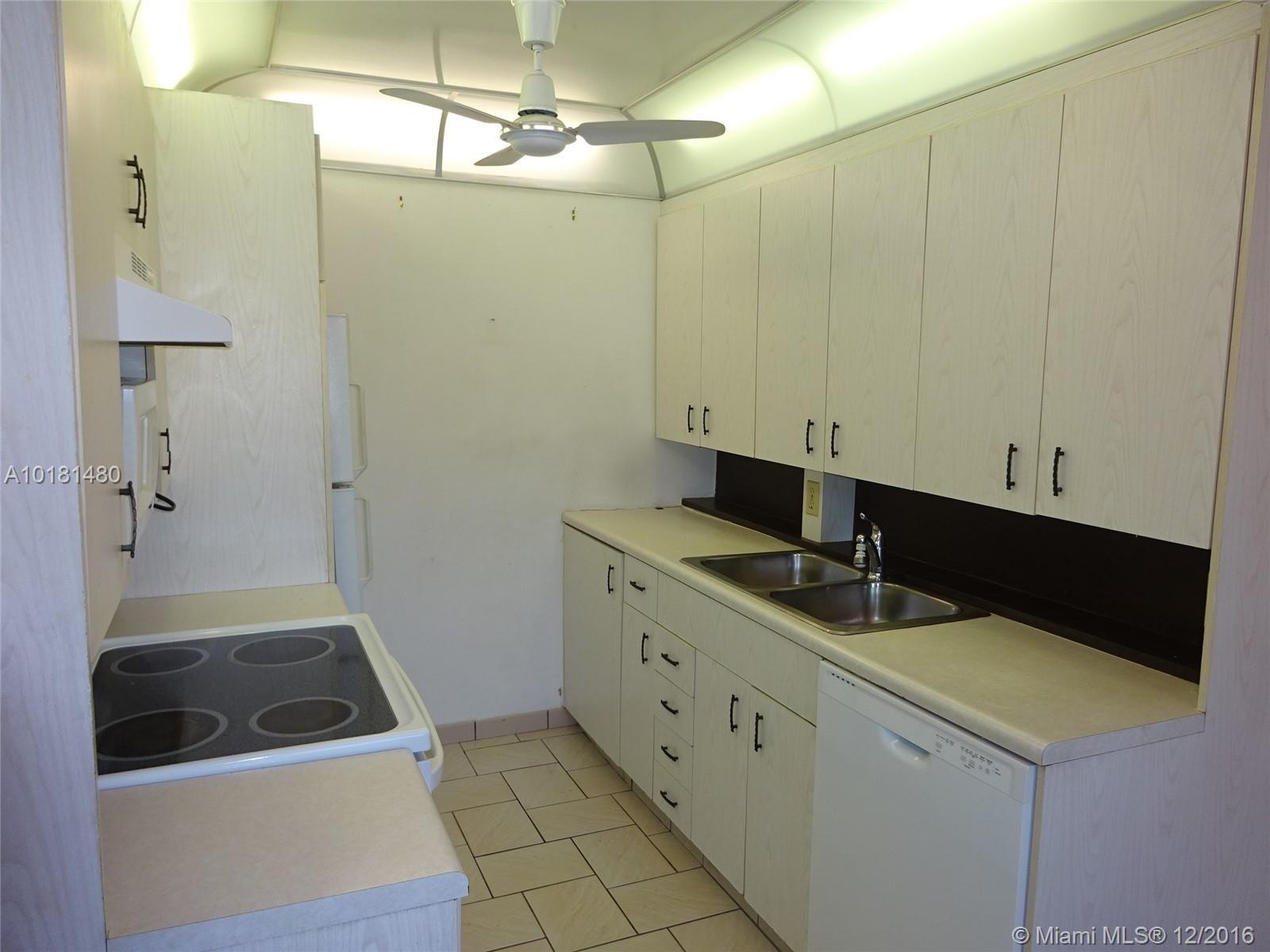 1030 Guildford East, Unit 1030 Boca Raton, FL 33434 - Photo 10 of 11 Gallery Image 10