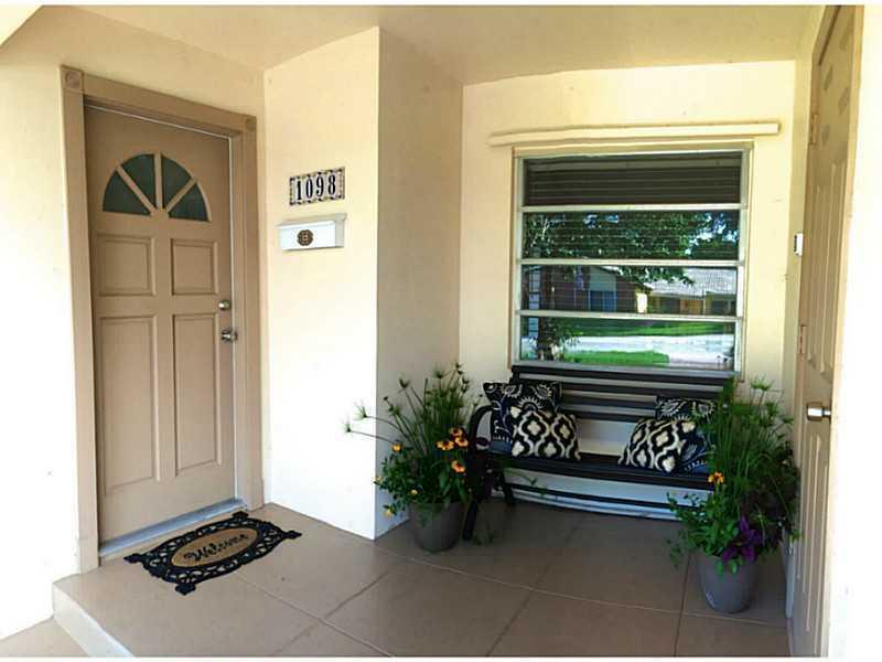 1098 Southwest 3rd Street Boca Raton, FL 33486 - Photo 2 of 14