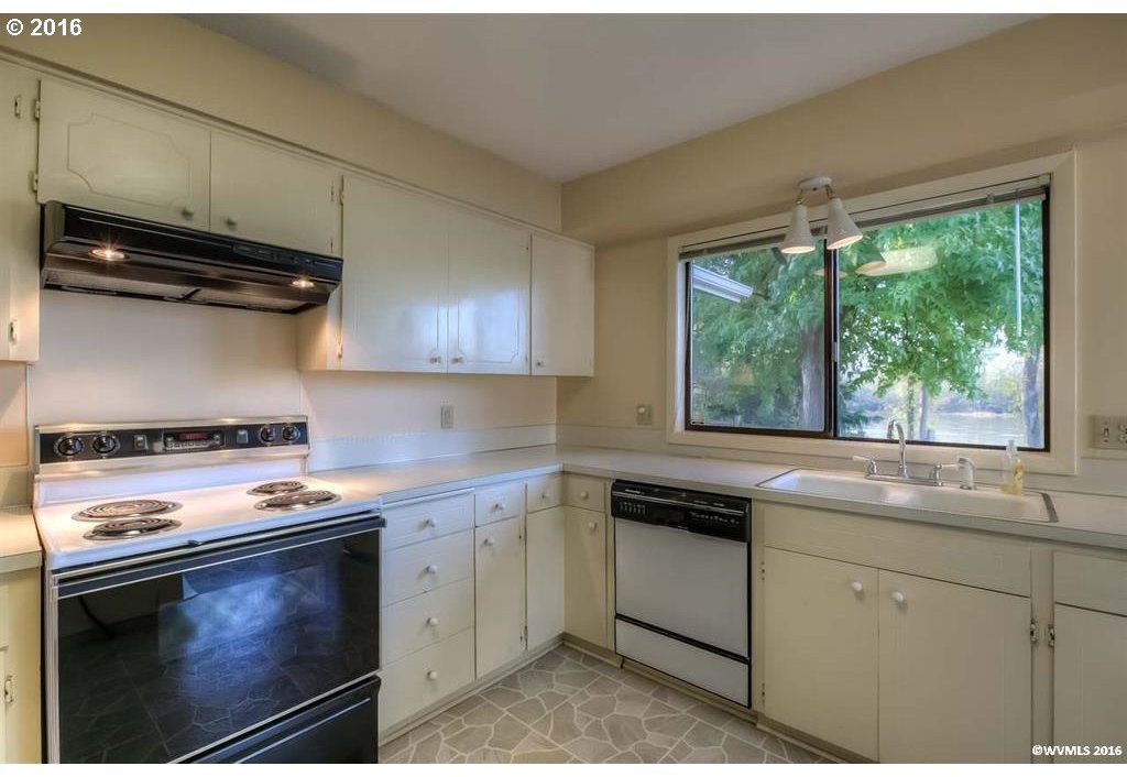 970 Rafael Street North Keizer, OR 97303 - Photo 6 of 32 Gallery Image 6