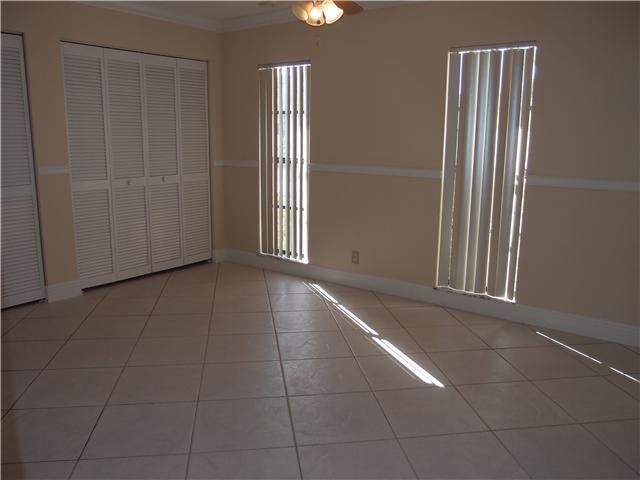 20000 Back 9 Drive Boca Raton, FL 33498 - Photo 9 of 25 Gallery Image 9