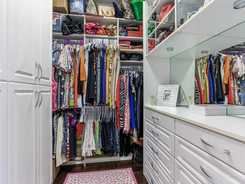 5774 Southwest 76th Terrace South Miami, FL 33143 - Photo 16 of 35