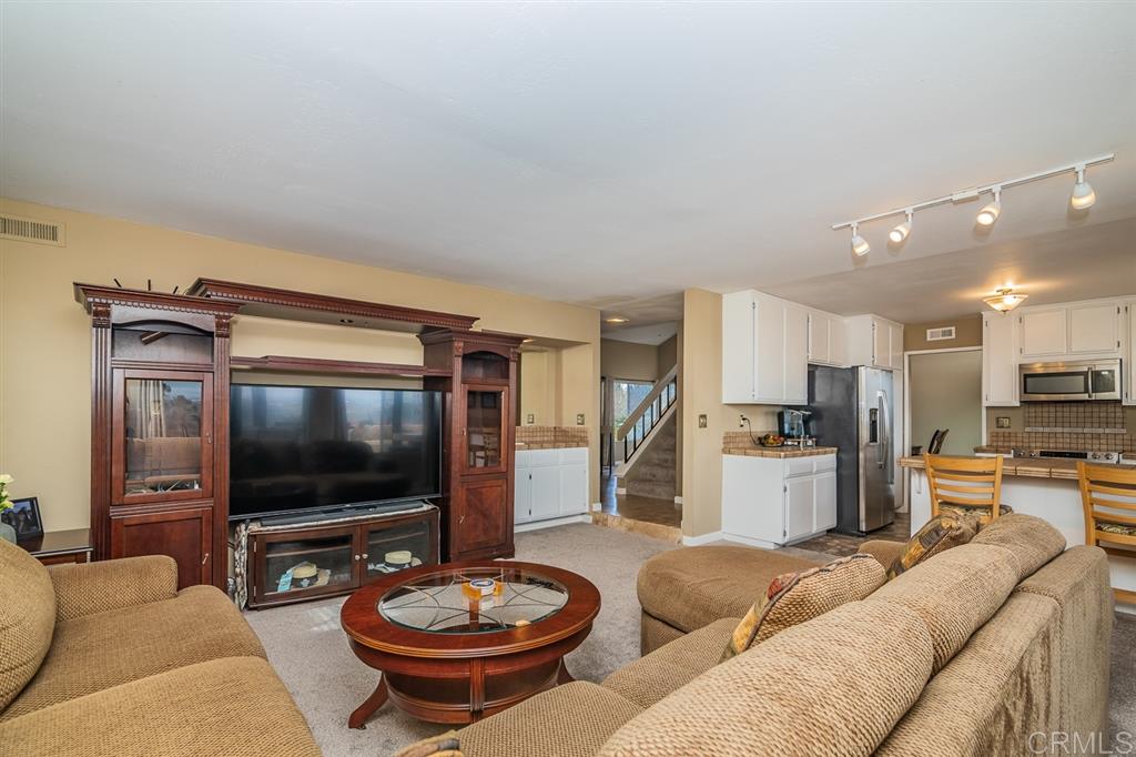 362 Mainsail Road Oceanside, CA 92054 - Photo 6 of 25