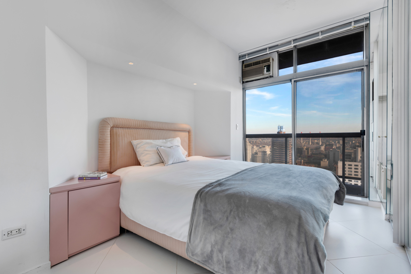 188 East 64th Street, Unit 3903 Manhattan, NY 10065 - Photo 8 of 12