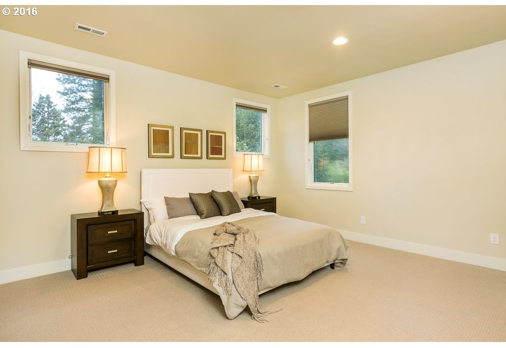 6009 Southwest Patton Road Portland, OR 97221 - Photo 23 of 32 Gallery Image 23