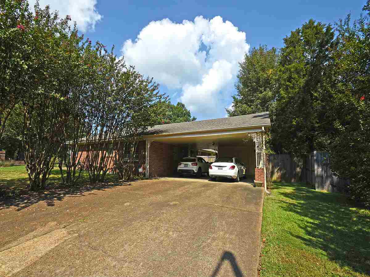 250 Wallace Road Memphis, TN 38117 - Photo 19 of 21 Easy and convenient for multi-car owners!