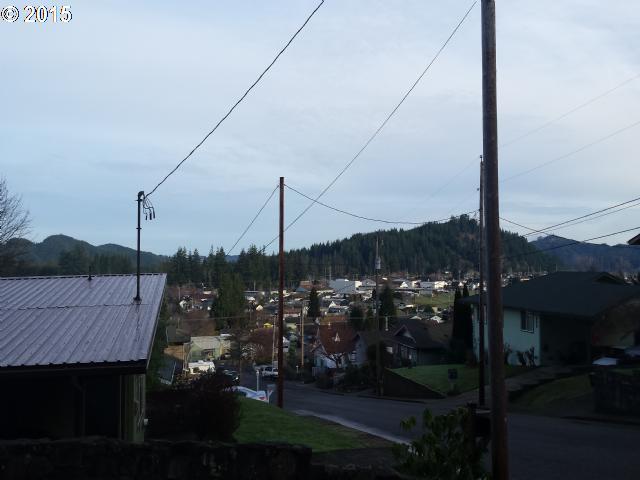 888 South Hill Drive Reedsport, OR 97467 - Photo 6 of 14 Gallery Image 6