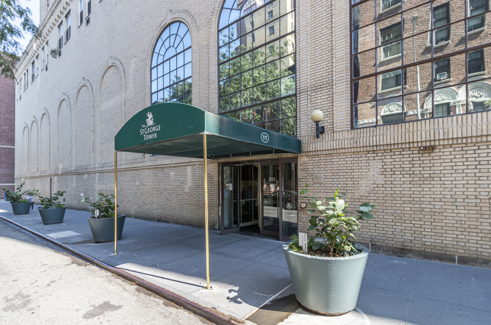 St. George Tower 111 Hicks St, Brooklyn, NY 11201 - Photo 3 of 11