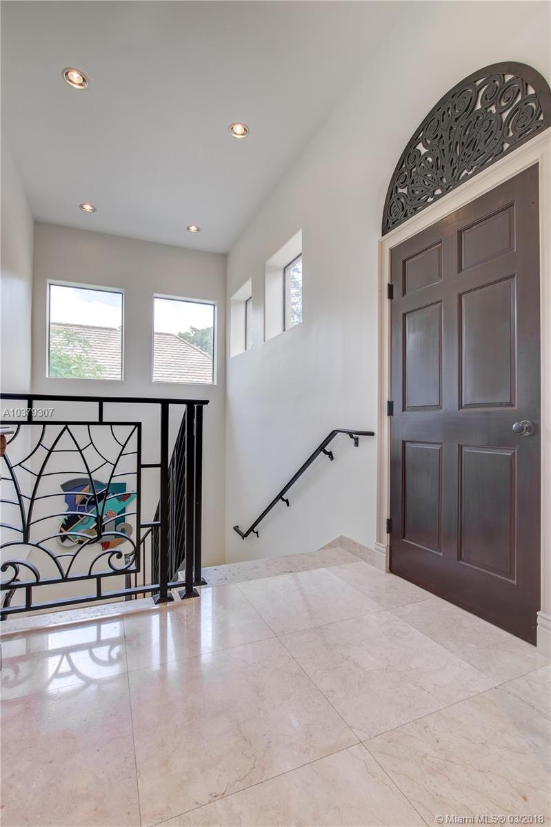 7444 Erwin Road Miami, FL 33143 - Photo 17 of 48 Gallery Image 17