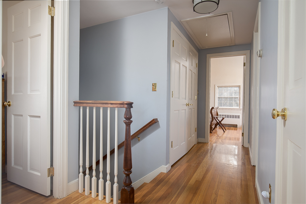 21 Cottage Street Hingham, MA 02043 - Photo 15 of 25