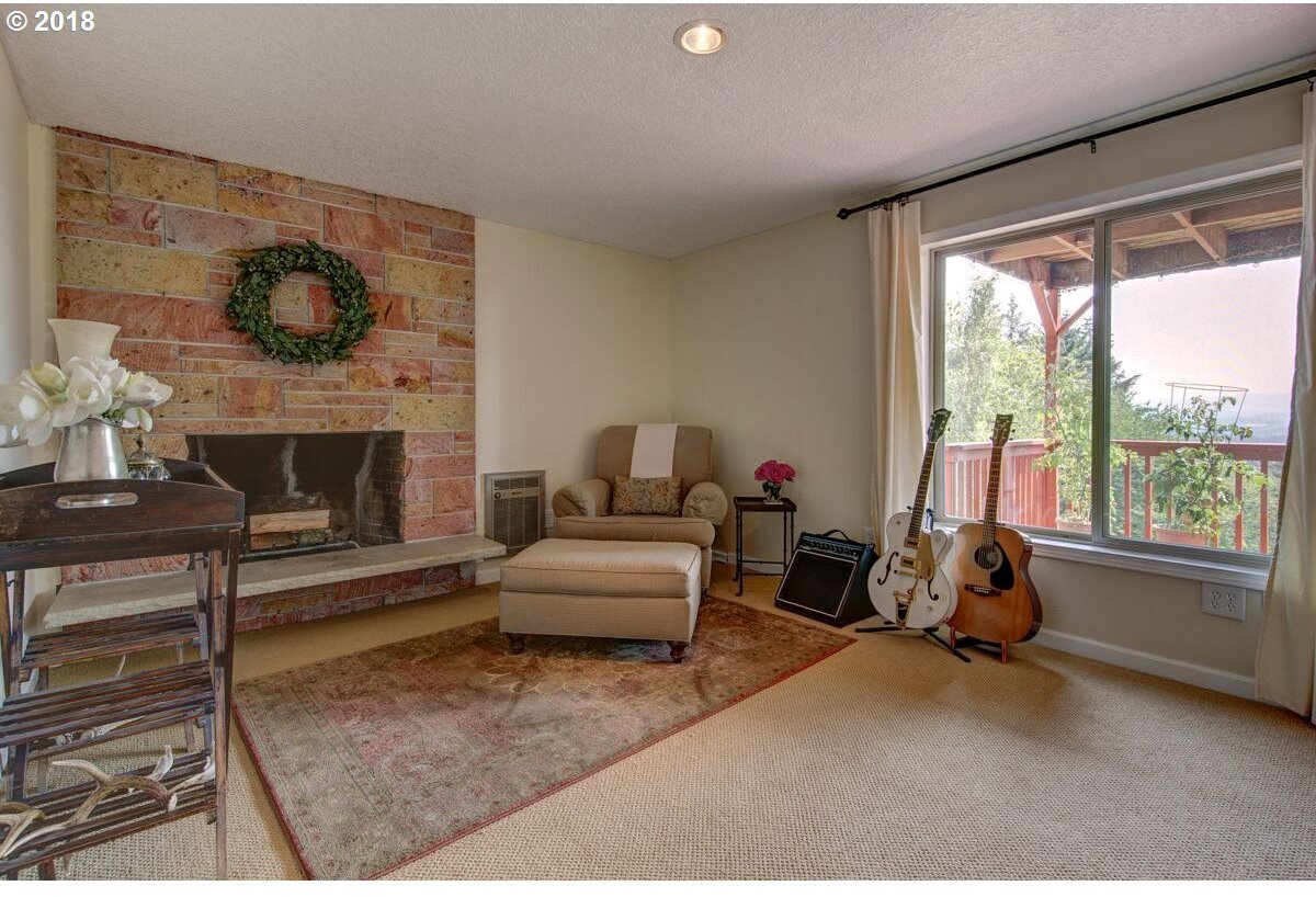 10958 Southeast Valley View Terrace Happy Valley, OR 97086 - Photo 19 of 32