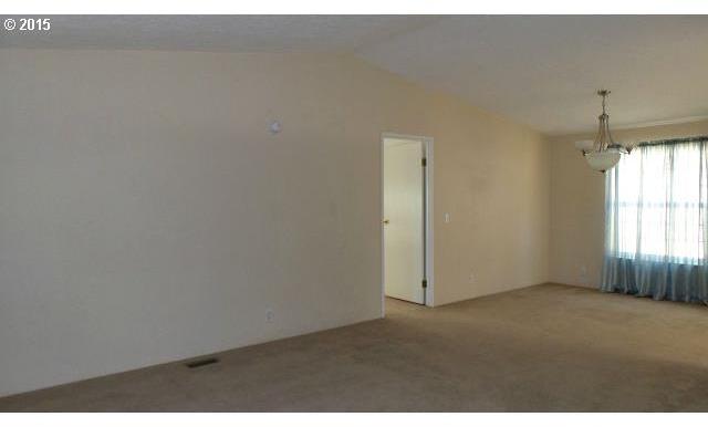143 Northwest Brosi Orchard Road Winston, OR 97496 - Photo 5 of 12 Gallery Image 5