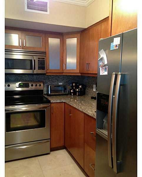 90 Alton Road, Unit 803 Miami Beach, FL 33139 - Photo 11 of 24