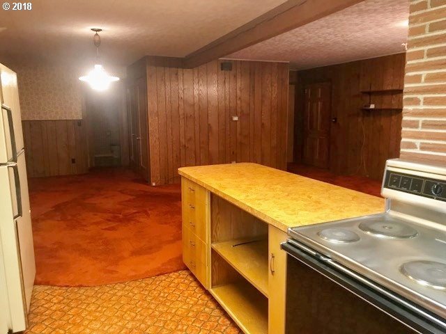 607 Northeast 35th Street Pendleton, OR 97801 - Photo 5 of 18