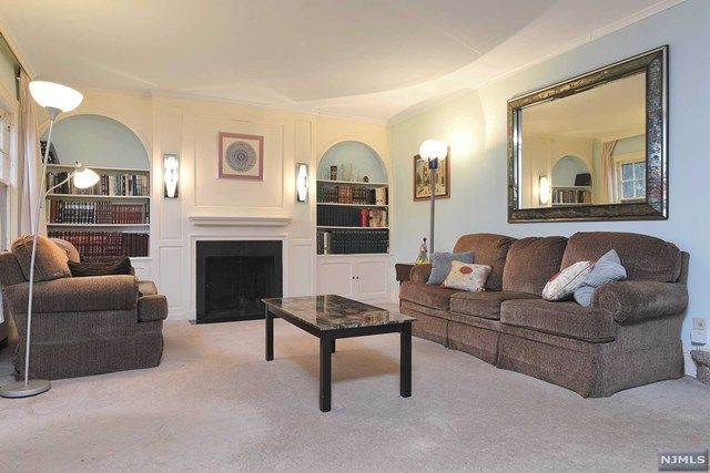 948 Prince Street Teaneck, NJ 07666 - Photo 3 of 18