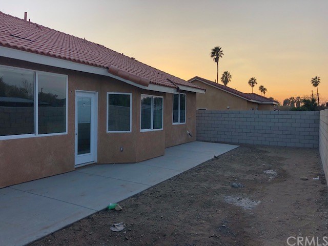 9272 Olive Street Fontana, CA 92335 - Photo 14 of 18