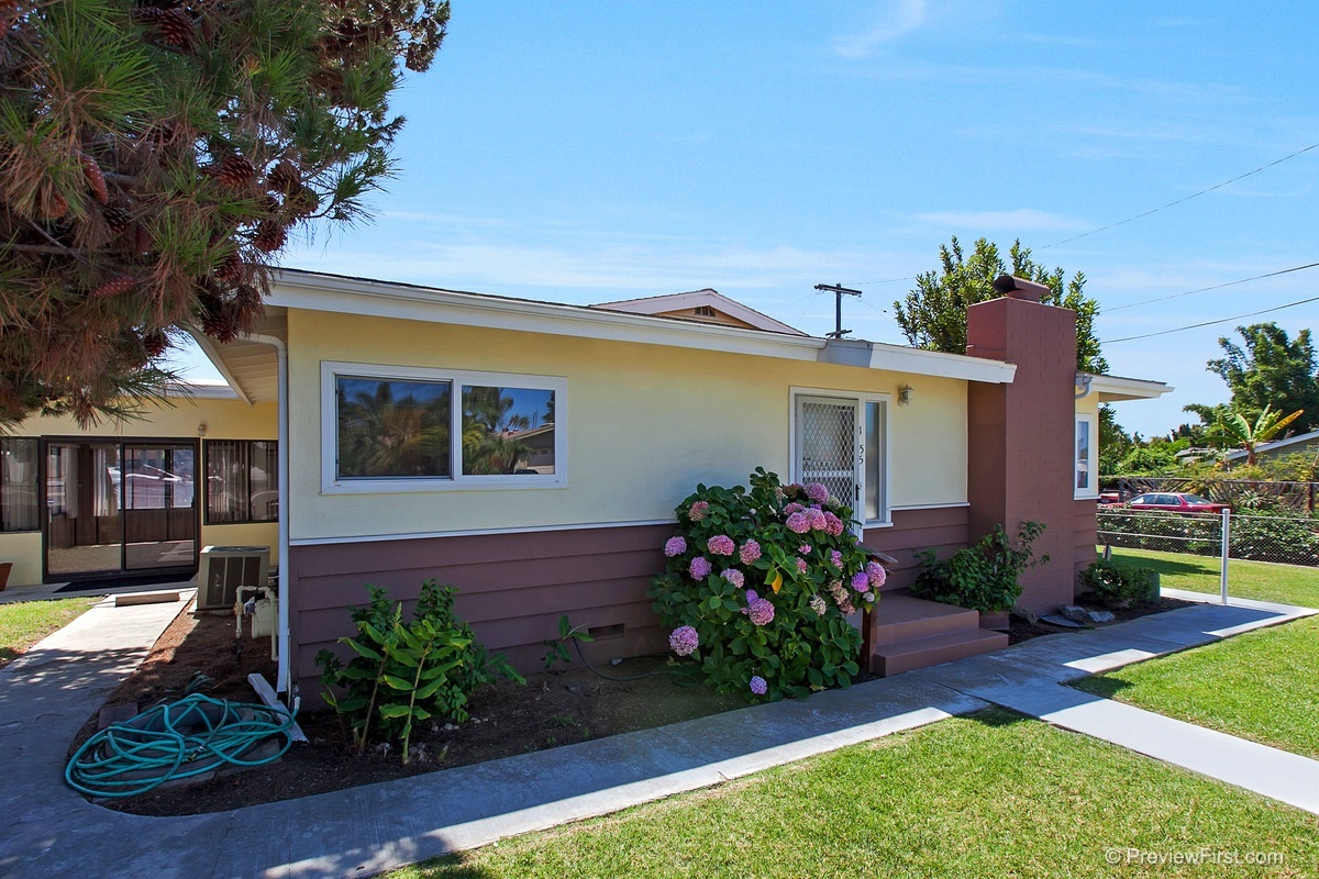 1055 Melba Road Encinitas, CA 92024 - Photo 3 of 25
