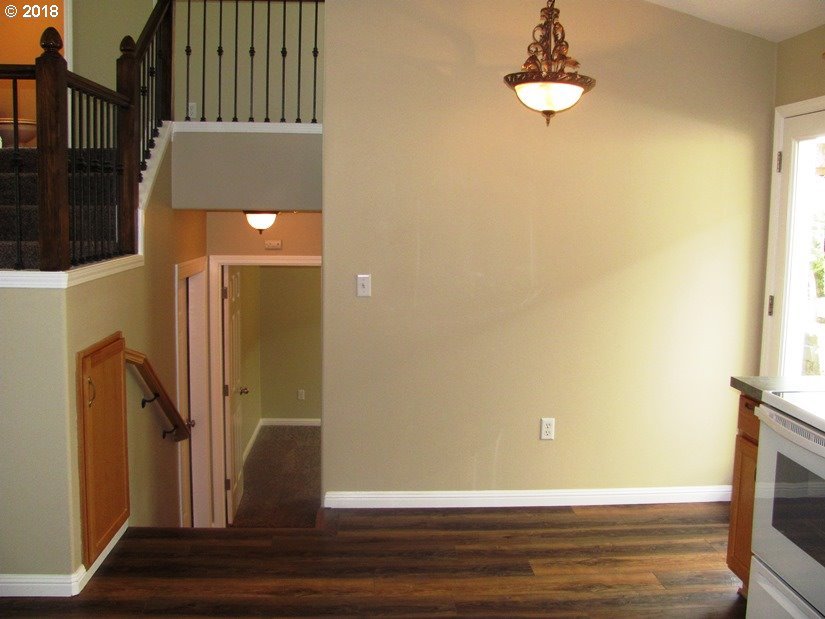 719 Northwest Meadow Ridge Street Camas, WA 98607 - Photo 9 of 20 Gallery Image 9