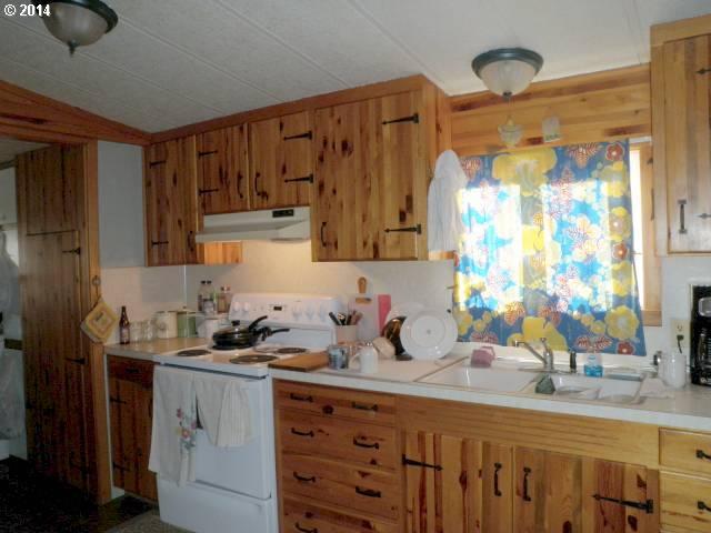 585 Southwest 4th Street Irrigon, OR 97844 - Photo 4 of 16 Gallery Image 4