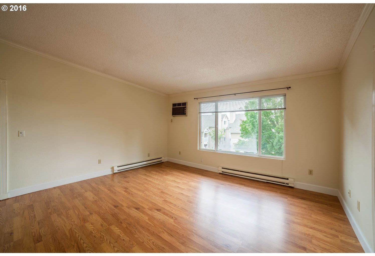 1727 Northeast Multnomah Street, Unit 12 Portland, OR 97232 - Photo 8 of 19