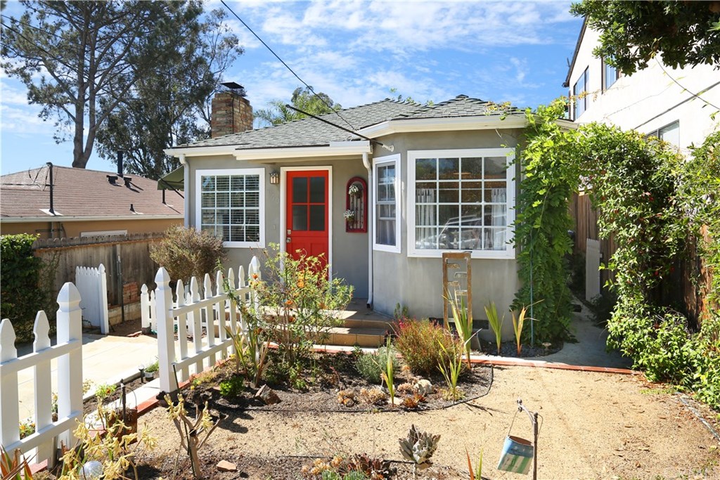 360 Ruby Street Laguna Beach, CA 92651 - Photo 1 of 15