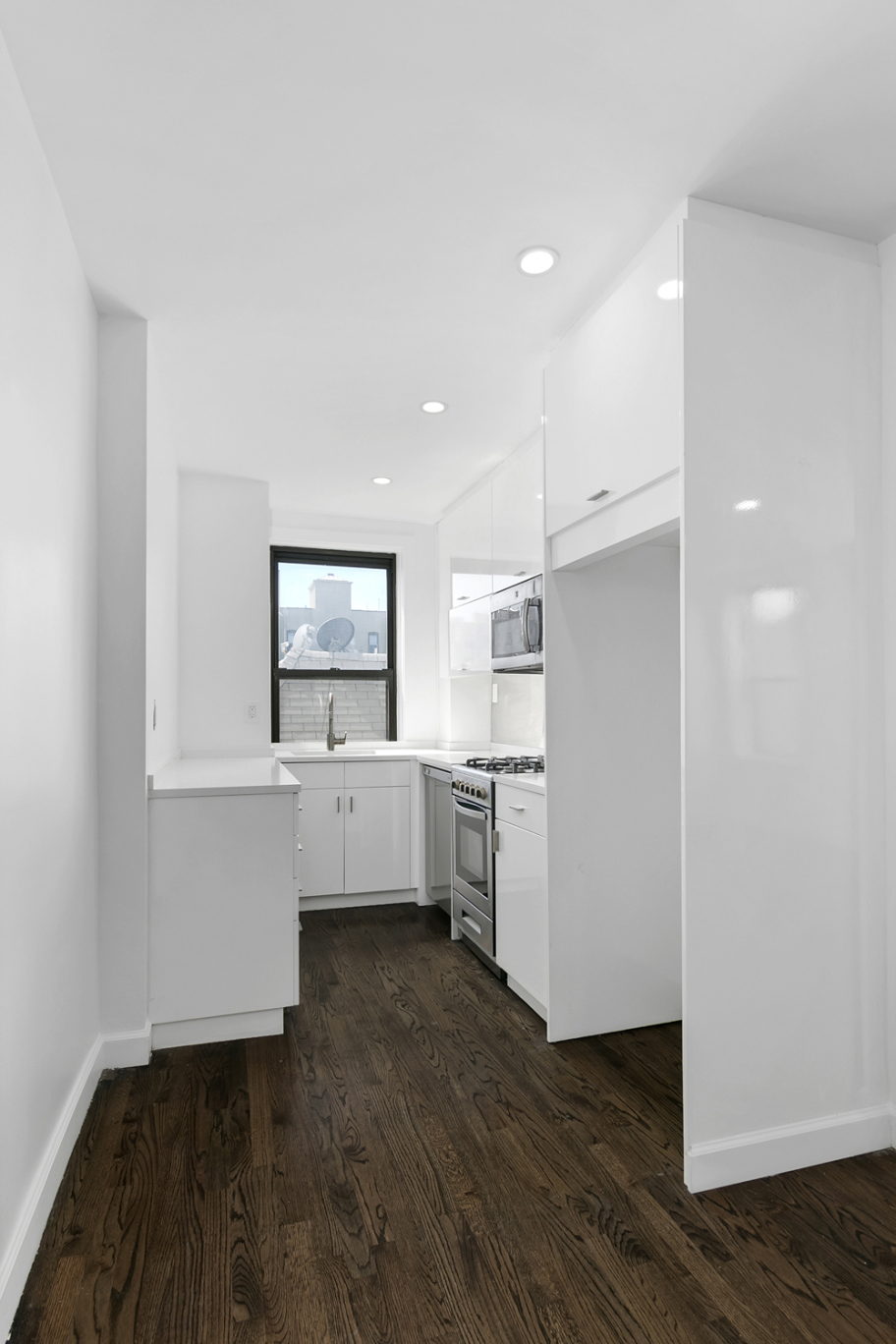43-18 25th Avenue, Unit 7 Queens, NY 11103 - Photo 2 of 5