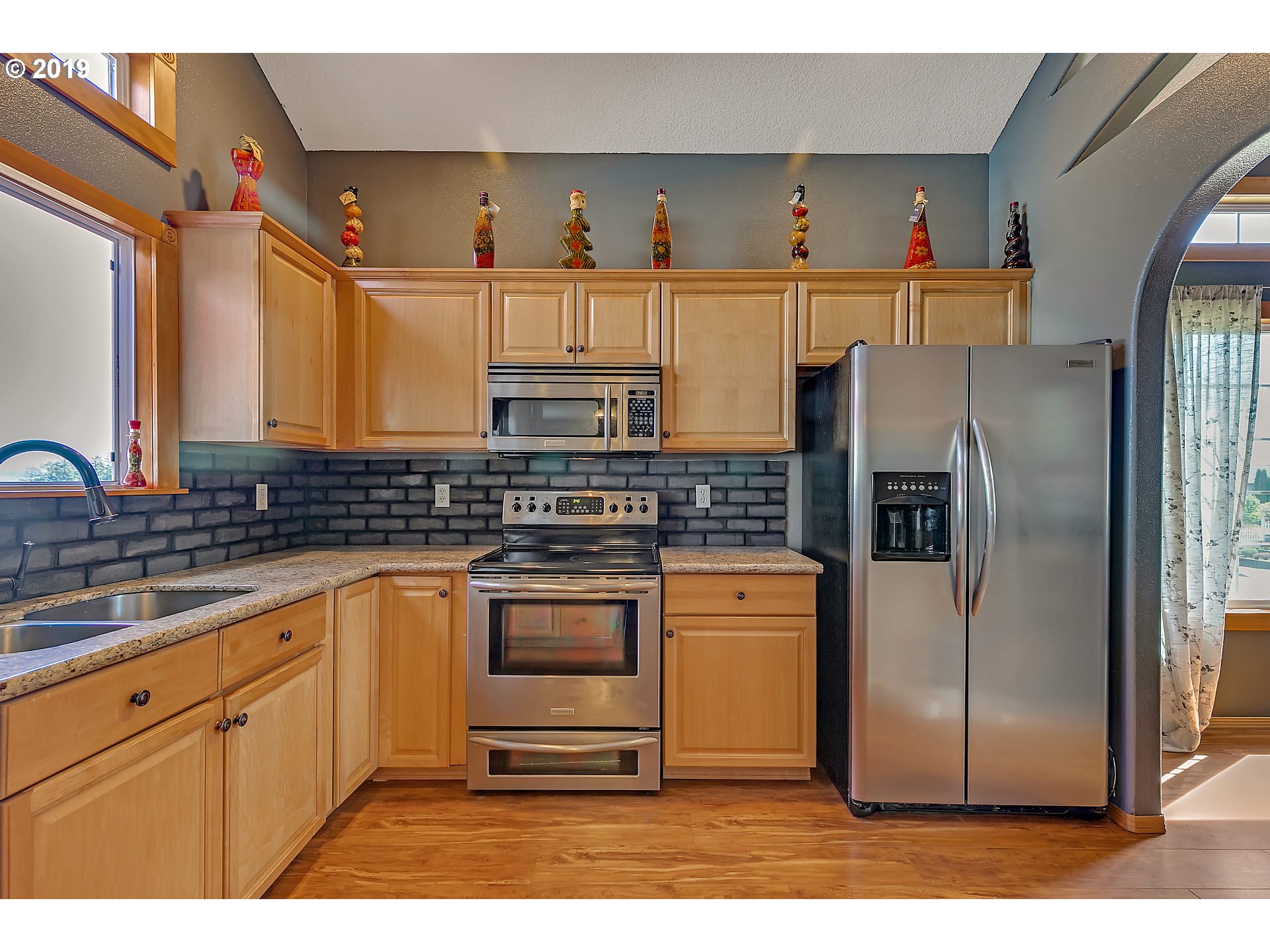 828 Northwest Magnolia Street Camas, WA 98607 - Photo 4 of 22 Gallery Image 4
