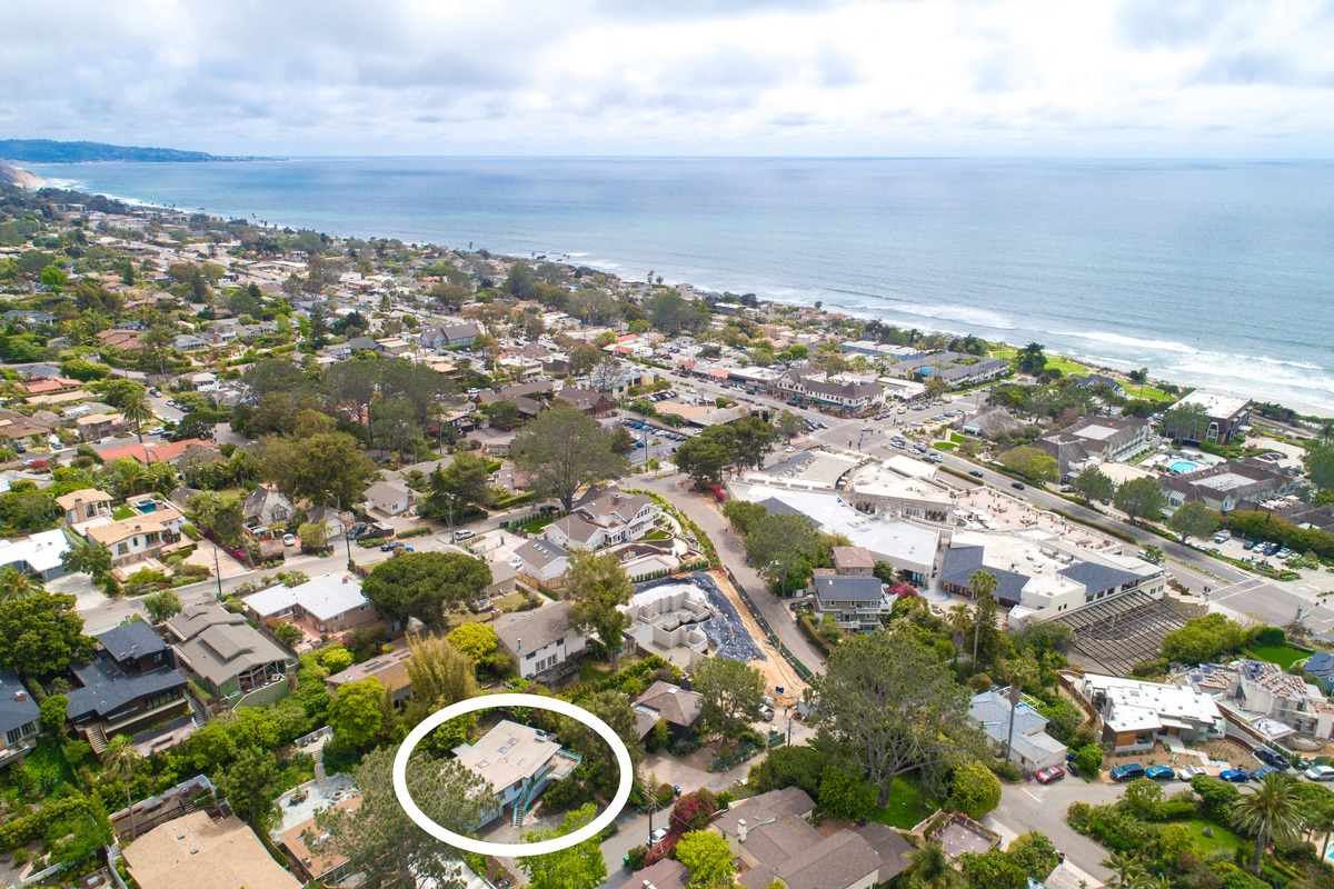 427 Zuni Drive Del Mar, CA 92014 - Photo 4 of 12