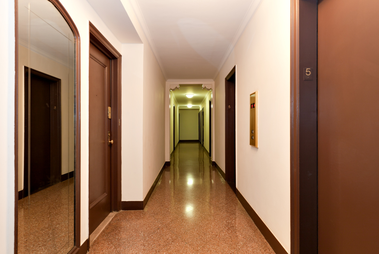 333 E 53rd St, Manhattan, NY 10022 - Photo 4 of 7