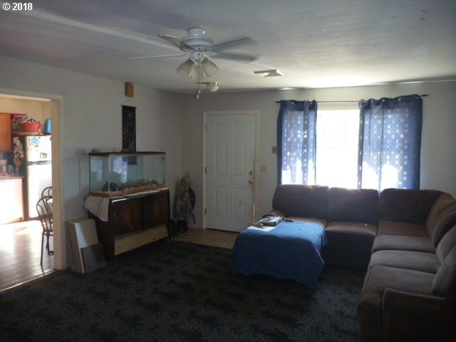 613 Main Street Yoncalla, OR 97499 - Photo 3 of 11 Gallery Image 3
