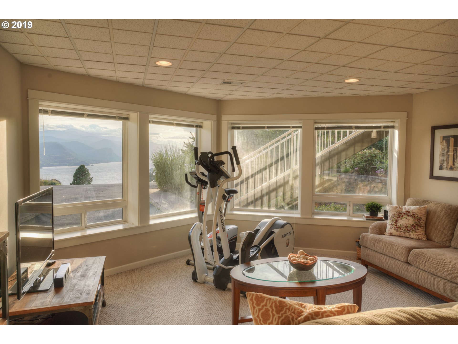 805 Southwest Stratton Road White Salmon, WA 98672 - Photo 5 of 32 Gallery Image 5