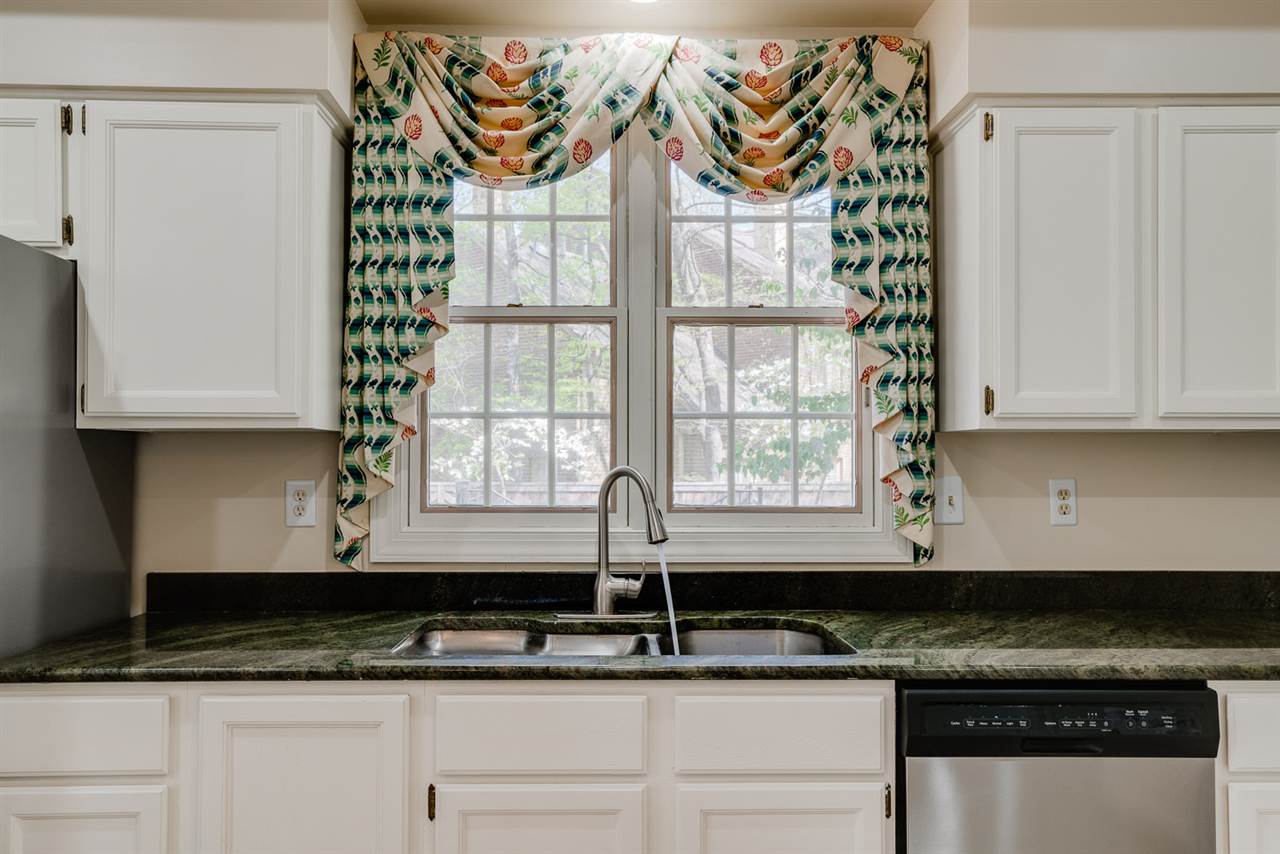 1116 Oak River Road Memphis, TN 38120 - Photo 12 of 25 Gallery Image 12