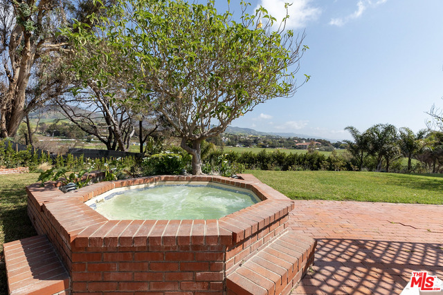 6540 Dume Drive Malibu, CA 90265 - Photo 28 of 47