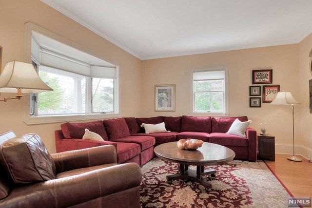 354 Fairfield Avenue Ridgewood, NJ 07450 - Photo 8 of 25 Gallery Image 8