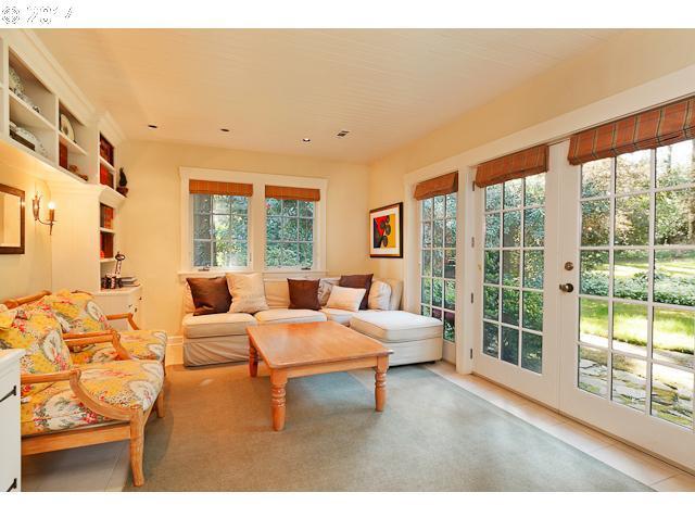 12525 Southwest Edgecliff Road Portland, OR 97219 - Photo 8 of 15 Gallery Image 8