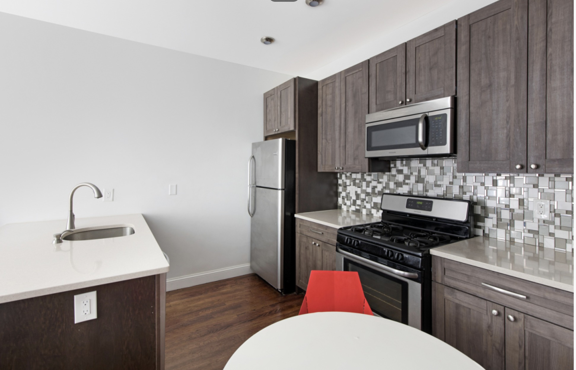 712 Lexington Avenue, Unit 2R Brooklyn, NY 11221 - Photo 3 of 5