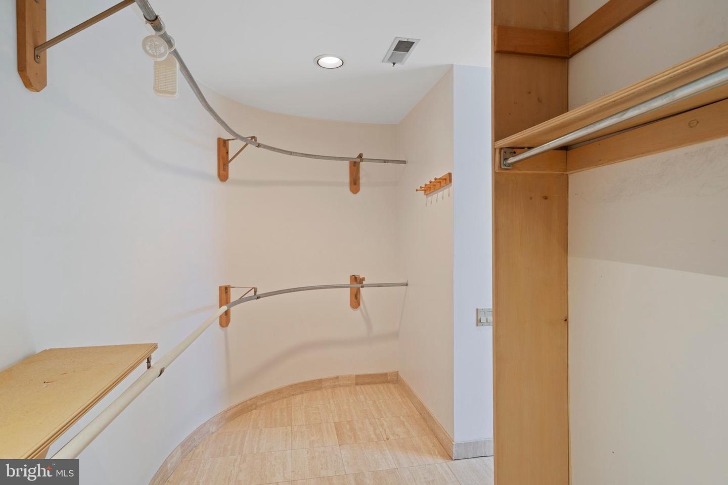 866 Roscommon Road Bryn Mawr, PA 19010 - Photo 33 of 59