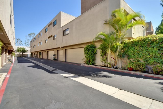 12592 Montecito Road, Unit 9 Seal Beach, CA 90740 - Photo 15 of 16