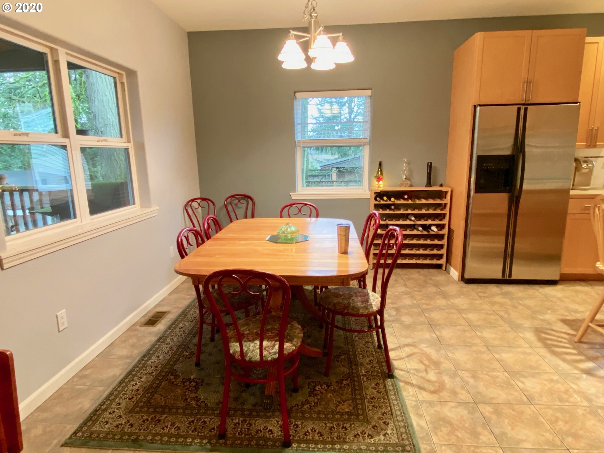 4914 Southwest Dickinson Street Portland, OR 97219 - Photo 5 of 26