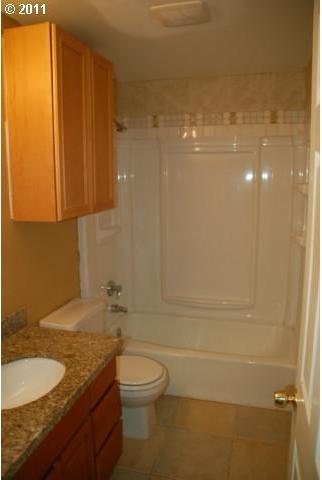12815 Southeast Stark Street Portland, OR 97233 - Photo 13 of 16