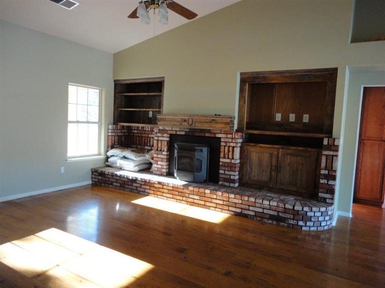 27931 Cumberland Road Tehachapi, CA 93561 - Photo 4 of 15
